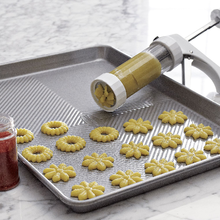 Load image into Gallery viewer, Kuhn Rikon Cookie Press and Decorating Kit